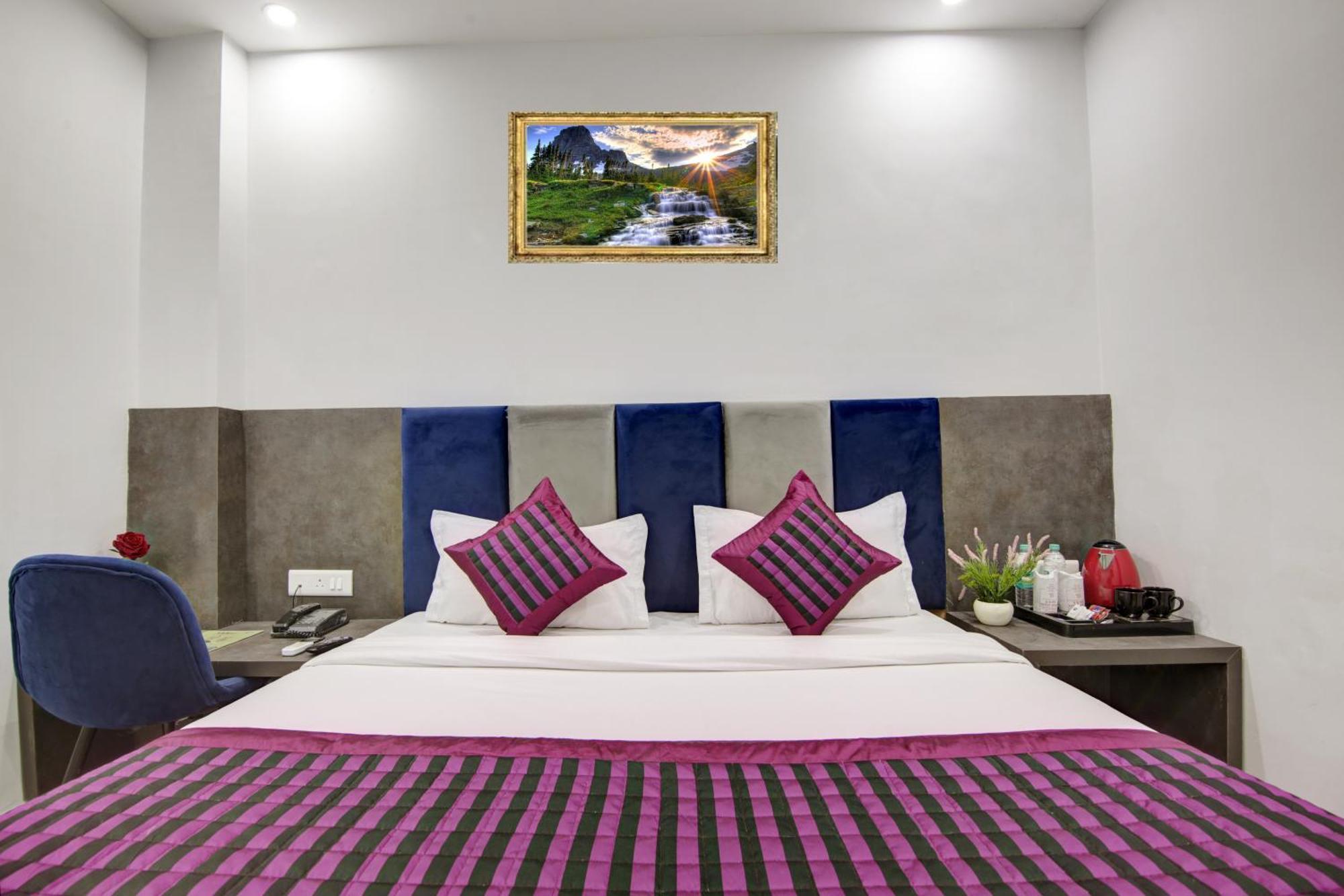 Hotel S B Inn Paharganj Нью-Дели Экстерьер фото